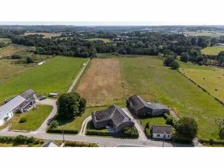 l'escaillère - propriété de caractère sur plus de 2 hectare