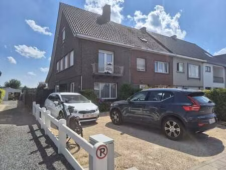 gezinswoning met 3 slaapkamers en tuin