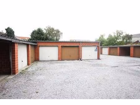 investissement de rendement – 25 garages loués