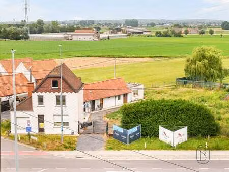 maison à démolir située à un emplacement stratégique à zulte
