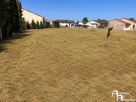vente terrain 847 m² à vayres (33870)  99 000 €