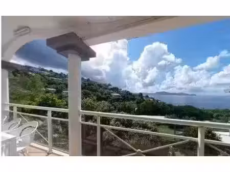 schoelcher - maison à vendre t4 avec terrasse  un t3 avec terrasse et un t2 - vue mer