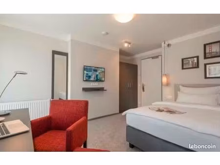 joli studio meublé 16 m² – centre-ville bobigny – métro 5 / tram t1