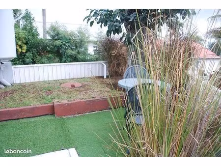 location d’un meublé de 25 m² avec jardinet