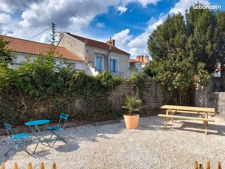 grand t1 meublé avec terrasse et jardin