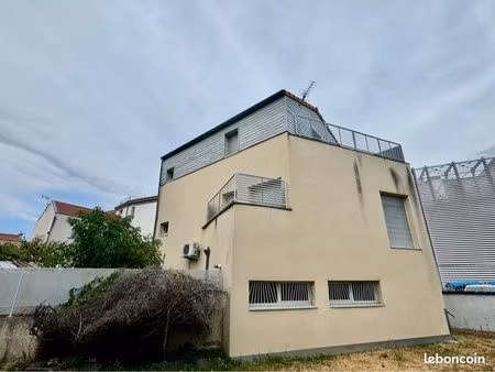 3 chbs + bureau garage  jardin terrasse