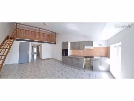 appartement t3 vide à louer