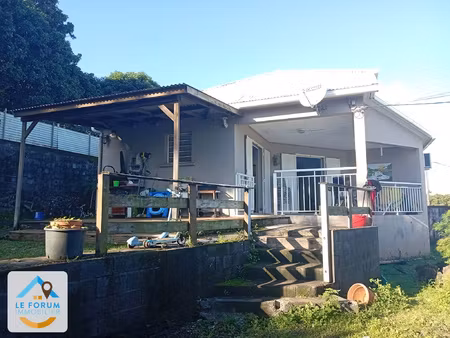 saint joseph 97480 - villa f4 - lumineuse - agreable à vivre