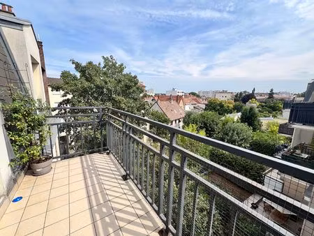 alfortville quartier des fleurs - appartement 3 pièces avec balcon et parking