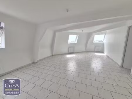 magnifique t3 entièrement rénové face à la gare d'armentières