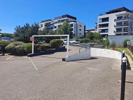 vente parking 13 m² à annecy (74000)  39 000 €