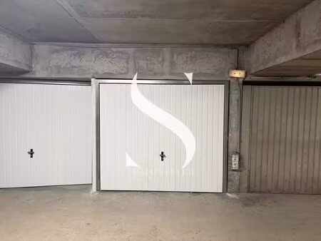centre ville - garage a louer en sous sol