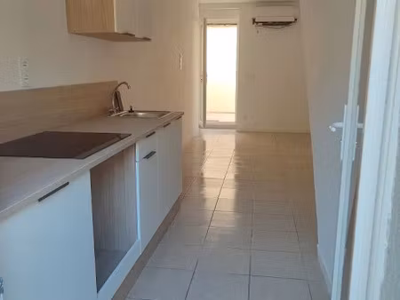location appartement 3 pièces 44.63 m² à sorgues (84700)  546 €