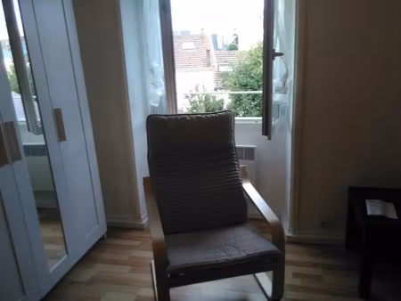 location meublée appartement 1 pièce 23 m² à nantes (44000)  445 €