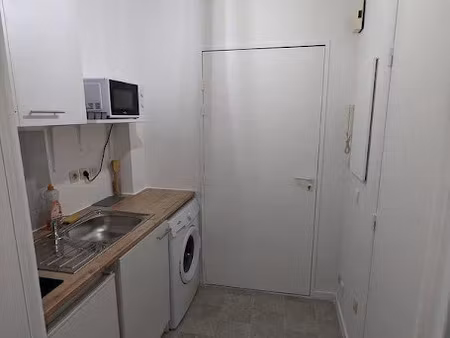 location meublée appartement 1 pièce 18 m² à poitiers (86000)  430 €