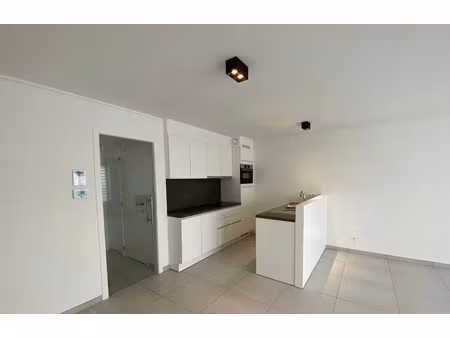 location appartement 1 pièce 26 m² à talence (33400)  410 €