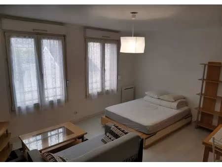 location meublée appartement 1 pièce 30 m² à reims (51100)  570 €
