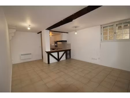 location appartement 2 pièces 41.34 m² à rozay-en-brie (77540)  575 €