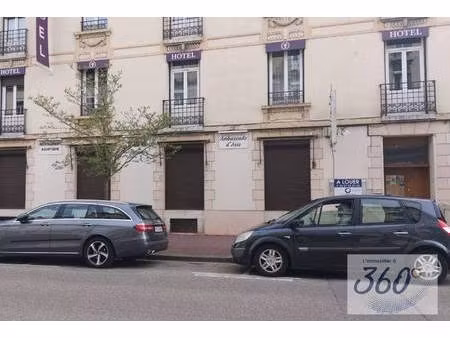 local commercial à louer