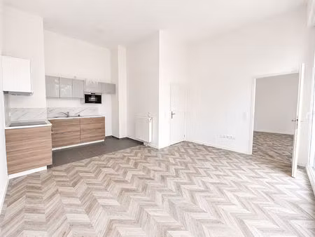 location appartement 2 pièces  45.30m²  nanterre