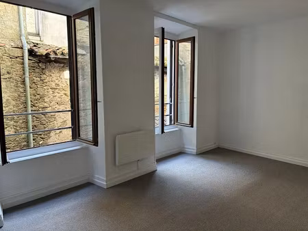 location appartement 2 pièces 47.63 m² à saint-léonard-de-noblat (87400)  410 €