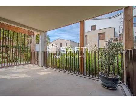 appartement de 2025 floirac centre  grande loggia et parking souterrain