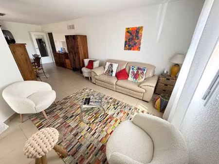 fréjus quartier saint aygulf  appartement 3pièces 77 m² centre-ville.