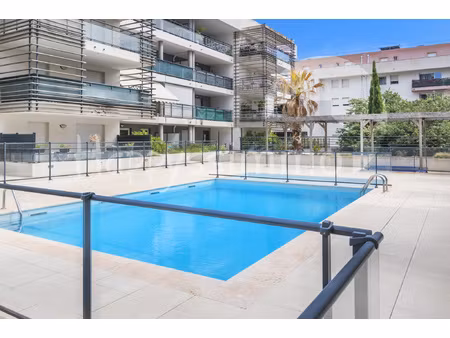 appartement t2 de 45 m2 avec terrasse et place de parking