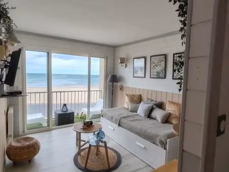 narbonne plage  face a la mer  superbe studio avec vue impre