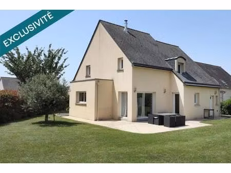 maison de 125 m2 avec vaste terrain de 776 m² située à seulement 5 mn de vitré