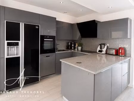 maison 188 m² – 4 chambres – piscine – dépendances