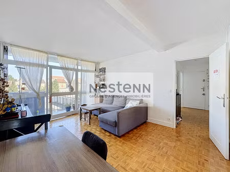 appartement centre-ville / 4 pièces / 68m² balcon/ box et cave