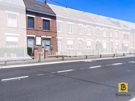 bureaux à louer – situation idéale sur la chaussée du roeulx