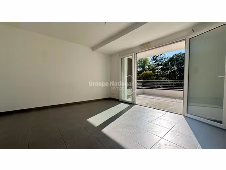location appartement 2 pièces 45.18 m² à nimes (30000)  755 €