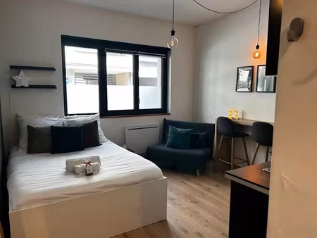 location meublée appartement 1 pièce 18 m² à annecy (74000)  700 €