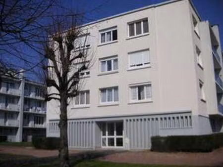 location appartement 2 pièces à ifs (14123) : à louer 2 pièces / 40m² ifs
