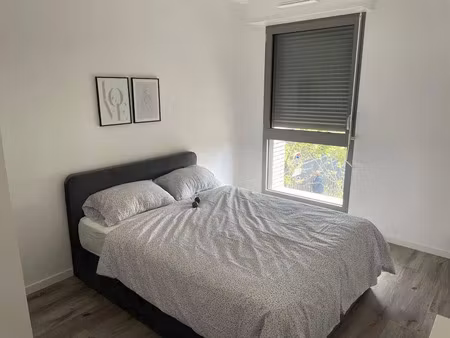 location meublée appartement 4 pièces 81 m² à massy (91300)  700 €