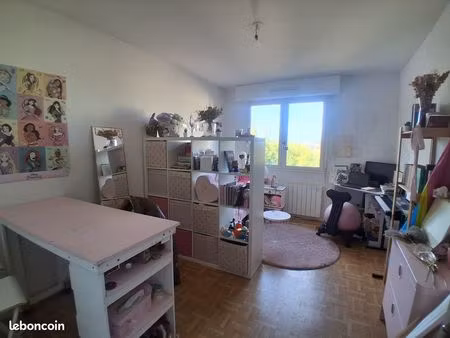 studio 1 pièce 26 m²