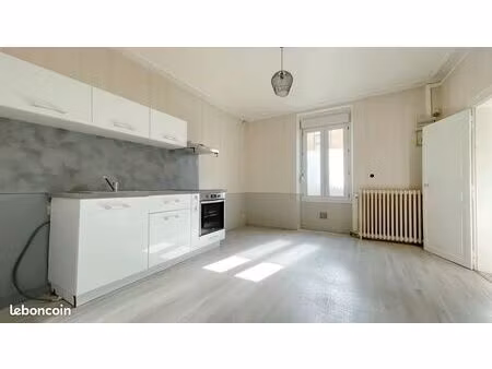 appartement 3 pièces 55 m²