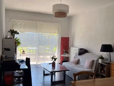 t2 de 45m² avec terrasse et parking – chevigny-saint-sauveur