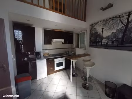 t2 meublé en duplex