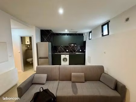 studio 1 pièce 22 m²