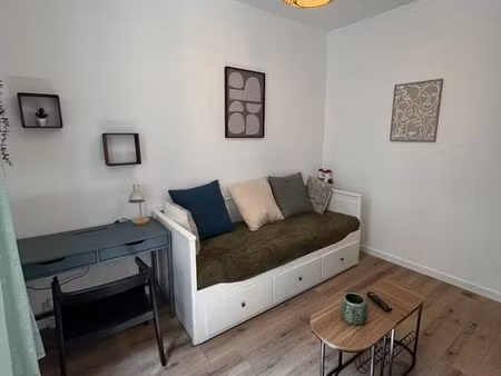location studio meublé secteur toulon saint roch