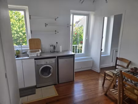 location meublée appartement 2 pièces 26 m² à clamart (92140)  900 €