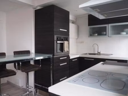 location meublée appartement 2 pièces 47 m² à saint-denis (93200)  880 €