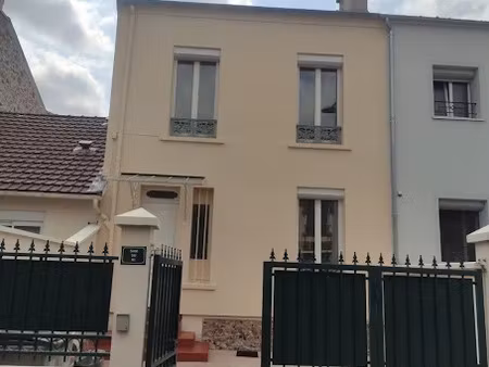 location maison 5 pièces 87 m² à nanterre (92000)  2 100 €