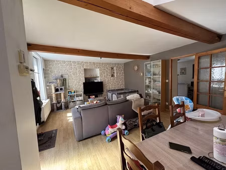 location maison 3 pièces 57 m² à saint-waast (59570)  570 €