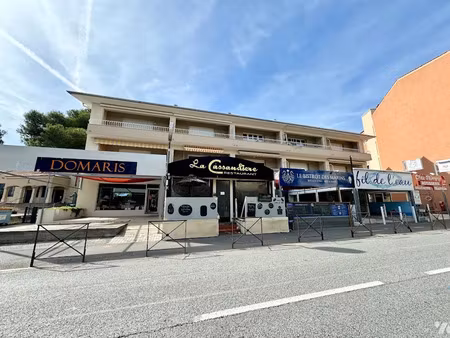 location locaux professionnels à saint aygulf (83370)  2 760 €