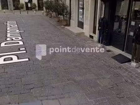 local commercial à louer