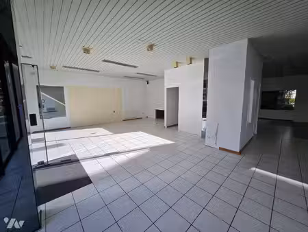 local commercial à vendre